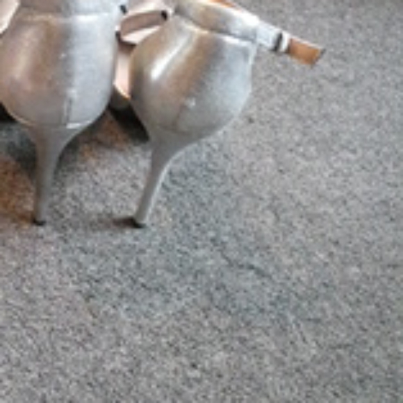 Shoes - Picture 3 of 4